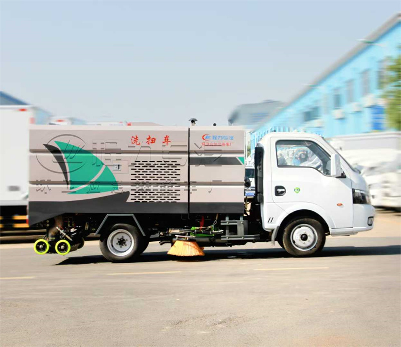 東風途逸藍牌洗掃車